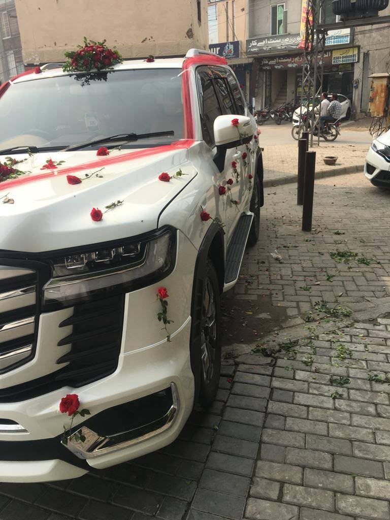 Toyota Land Cruiser for rent in Lake City Lahore